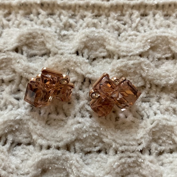 Sparkly cluster stud earring duo! - Picture 4 of 6